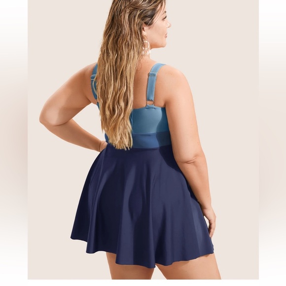 BloomChic Plus Size 2XL Twist Front Patchwork Adjustable Straps Swim Dress us18 - Picture 2 of 5